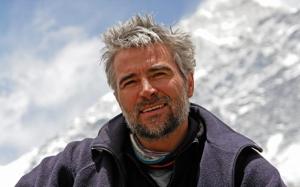 A Hópárduc talpra áll